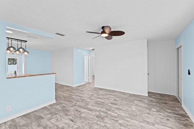 Building Photo - 8675 SW Keathley Ct