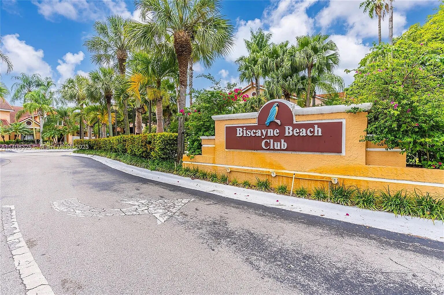 Building Photo - 10441 SW 156th Ct