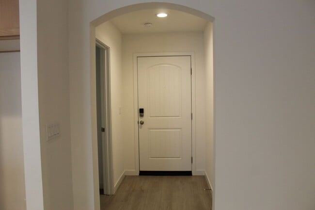 Building Photo - Brand New Home for Rent with Mother In Law Suite and Solar- Sydney Park