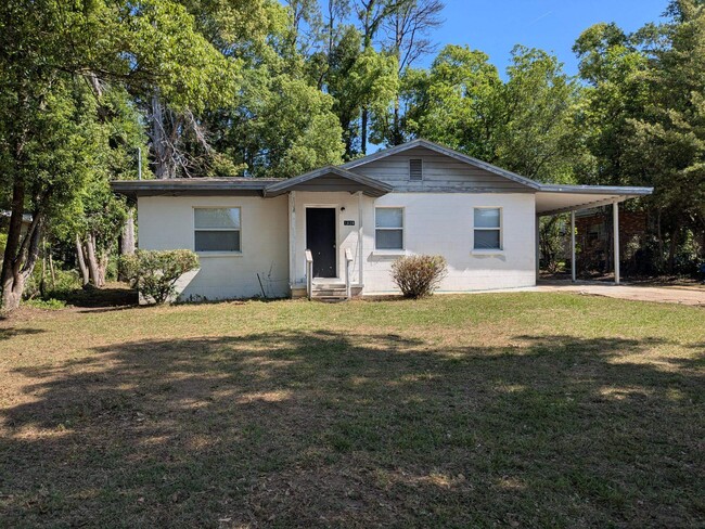 Primary Photo - 1626 Levy Ave