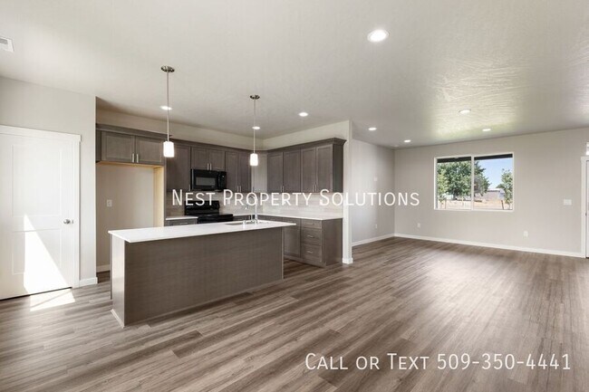 Building Photo - 514 S Dorsing-