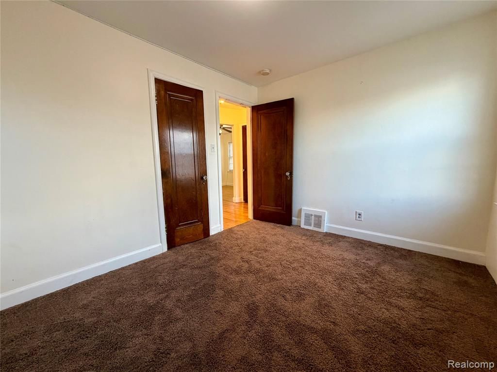 Building Photo - 6120 Middlesex St