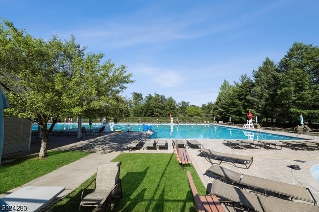 Building Photo - 13 Knox Ct