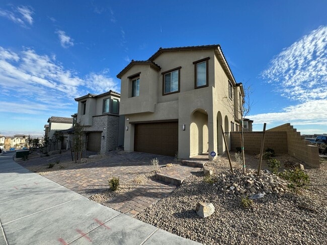 Primary Photo - s 4 bedroom 2.5 Bathrooms with Loft, home ...