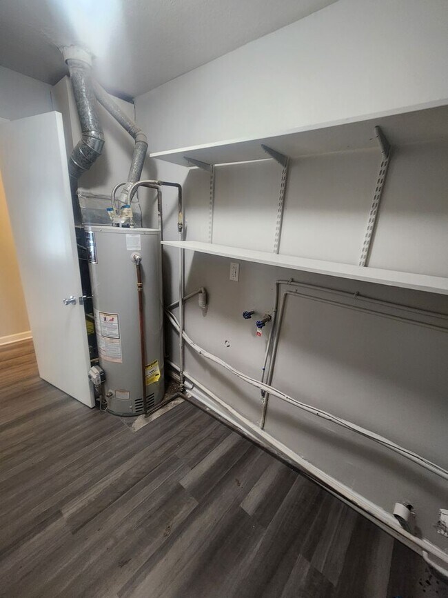Building Photo - Renovated 3 bedroom 1.5 bath home in Valle...