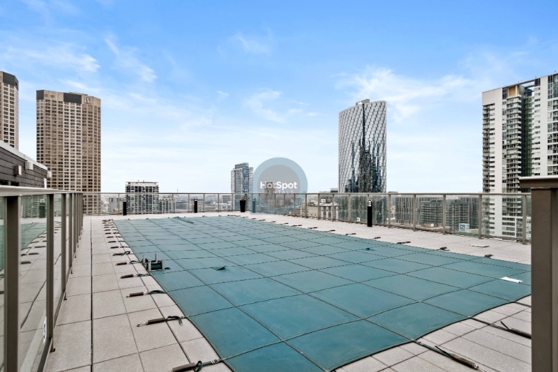 Building Photo - 120 N Desplaines St