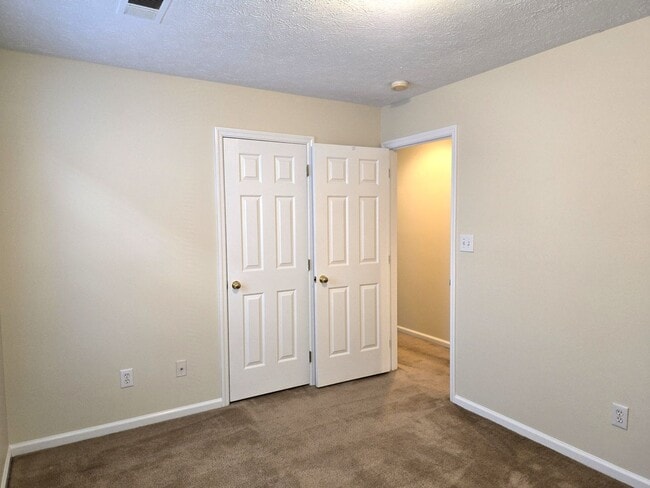 Building Photo - Spring Valley 3 Bedroom one level home !      250916