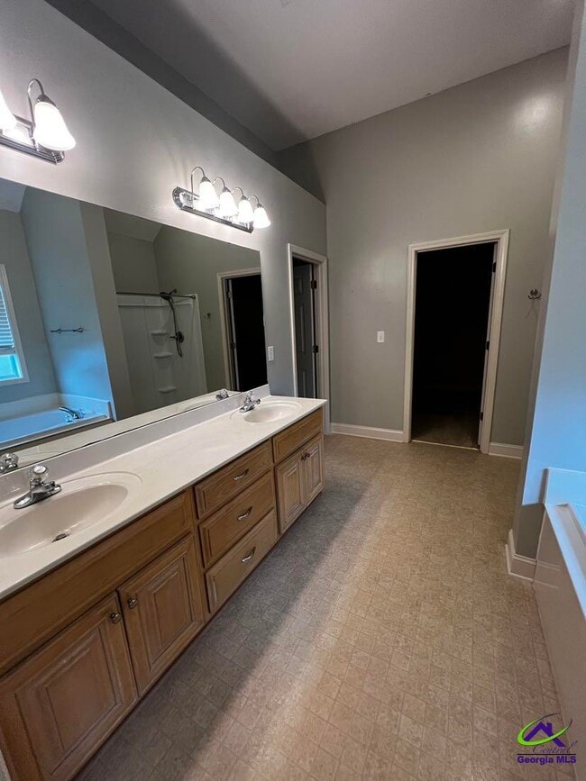 Building Photo - 306 Hummingbird Ln