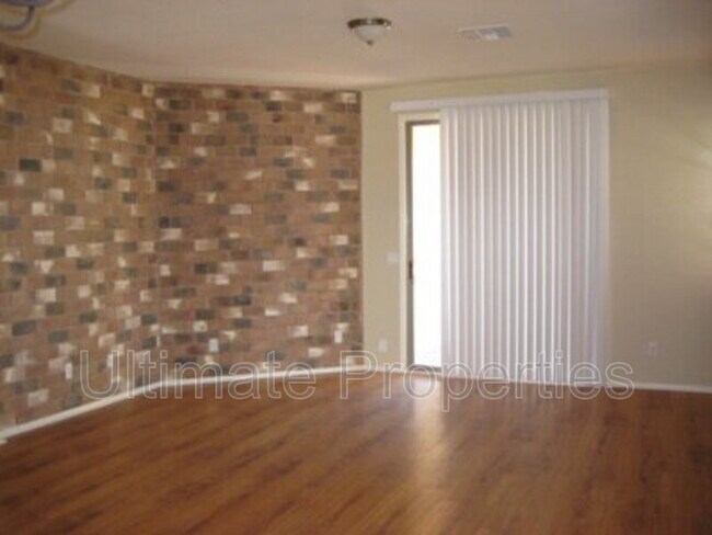 Building Photo - 14230 W Calavar Rd