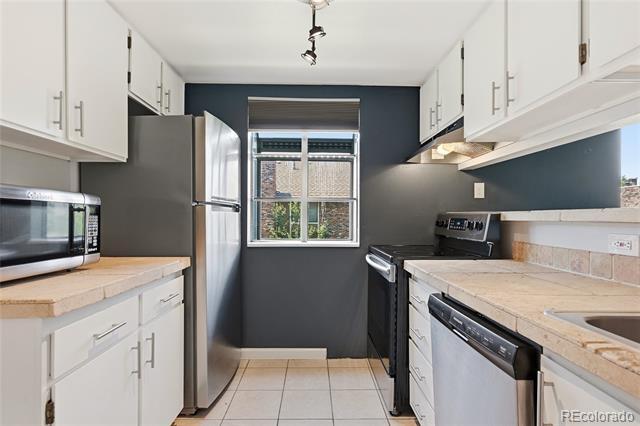 Building Photo - 3021 S Ursula Cir