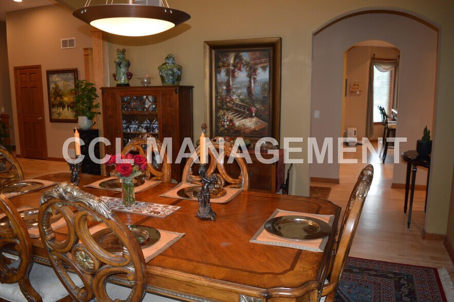 Building Photo - 9217 Bear Claw Way