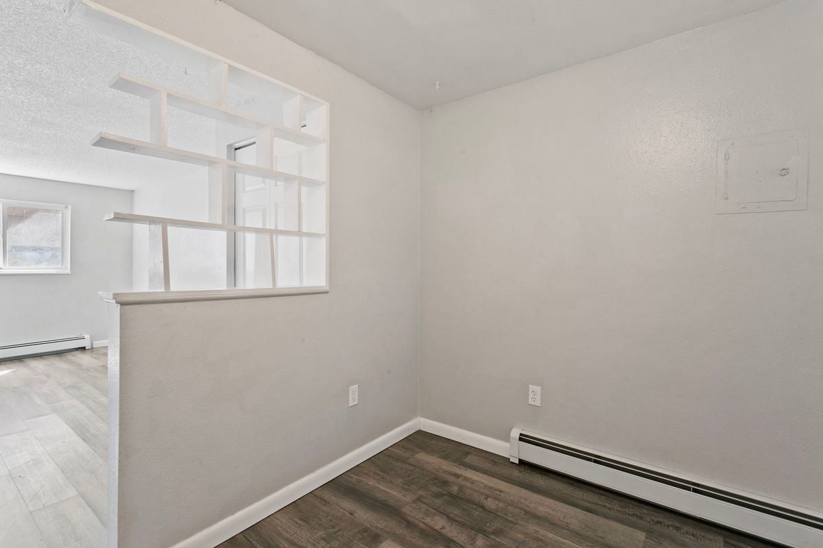 Building Photo - 330 Vehr Dr