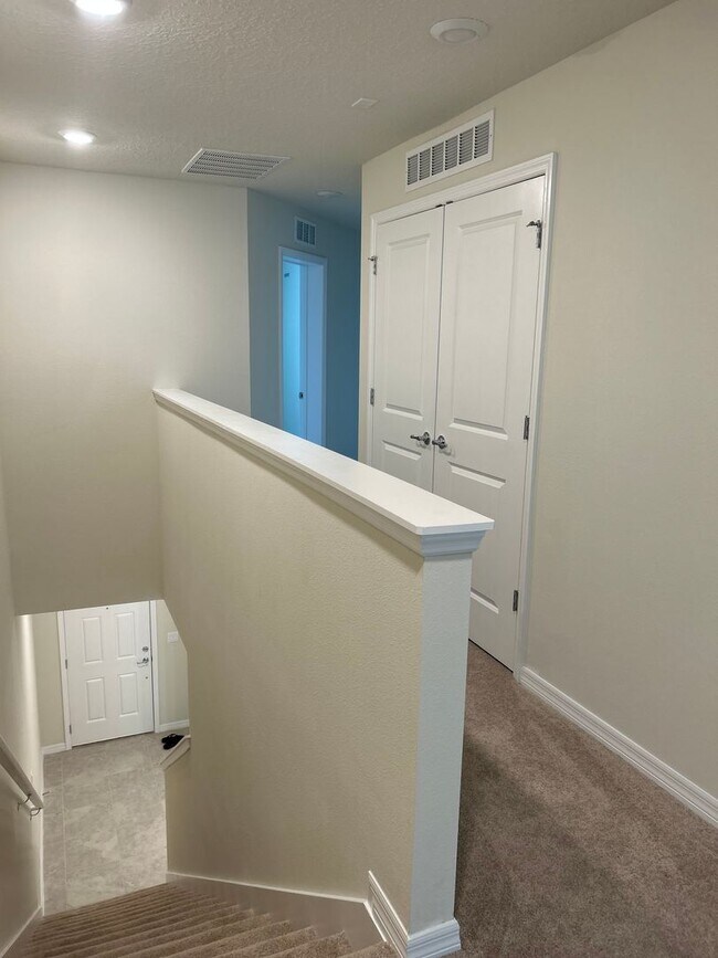 Building Photo - Move In ASAP!! - Brand New 3 bedroom 2.5 bath Townhouse for rent in Kissimmee, FL.