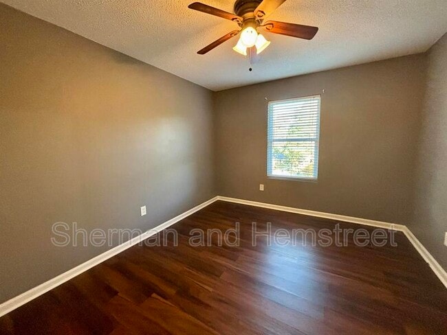 Building Photo - 2714 Fair Oak Ct