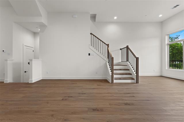 Building Photo - 2203 Hondo Ave