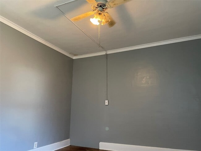 Building Photo - 639 Chenango St
