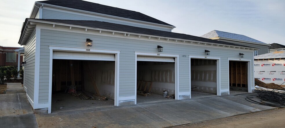 Building Photo - 10932 Monkshood Dr