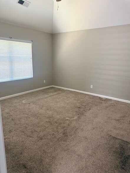 Building Photo - 6206 Lake Rock Ln