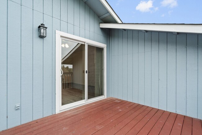 Building Photo - 34 Altamont Dr