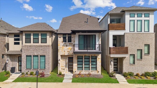 Primary Photo - 8040 Ingram Dr