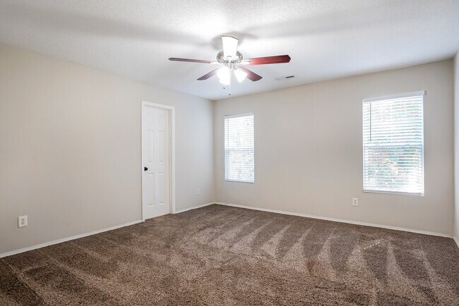 Building Photo - 936 Mailwood Dr