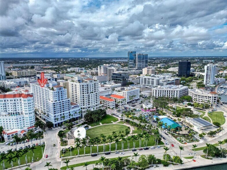 Building Photo - 255 Evernia St