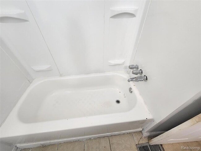 Building Photo - 16723 Asbury Park