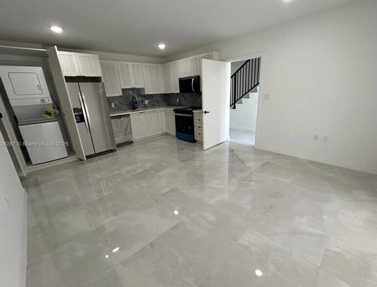Building Photo - 14560 SW 261st Ter