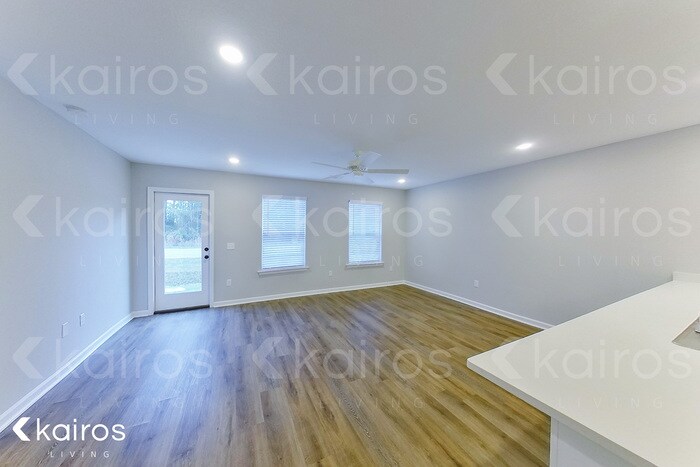 Building Photo - 22 Bungalow Cir