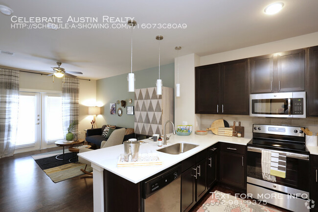 Building Photo - Lenox Springs
