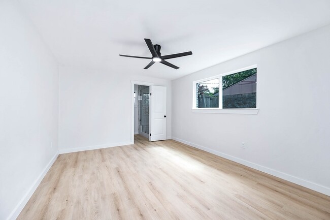 Building Photo - 5730 Alvarado Dr