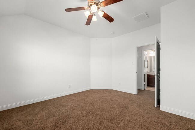 Building Photo - 22719 Shieldhall Ln