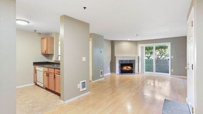 Building Photo - This ground floor corner-unit condo