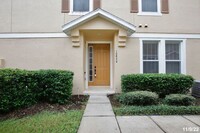 Building Photo - Beautiful 2/2 Spacious Condo with 1 Car Ga...