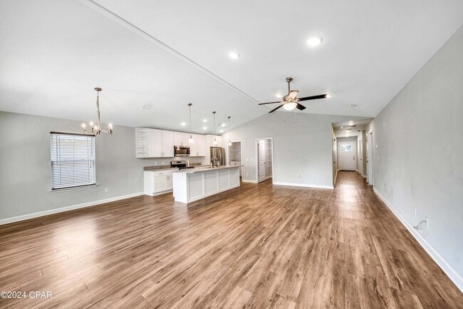 Building Photo - 205 Woodlawn Ct