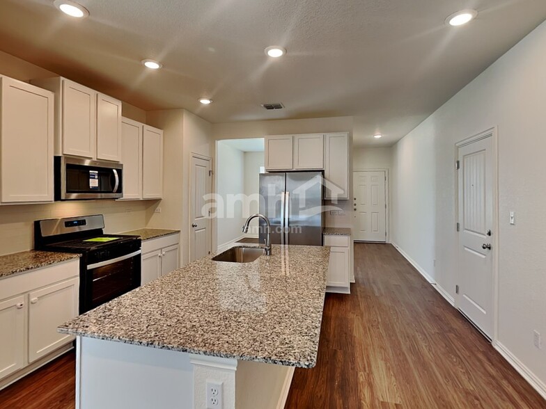 Building Photo - 280 Aspen Waters