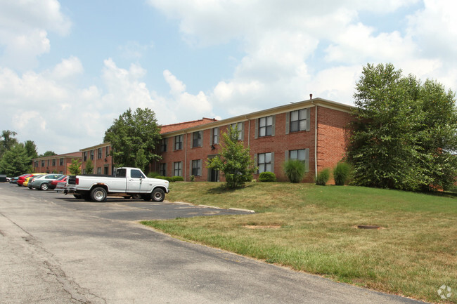 Building Photo - The Meadows At Crestwood