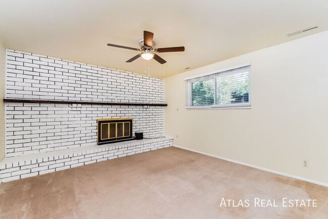 Building Photo - 2975 Montebello Dr W