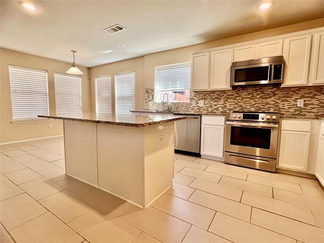 Building Photo - 2209 Malone Dr