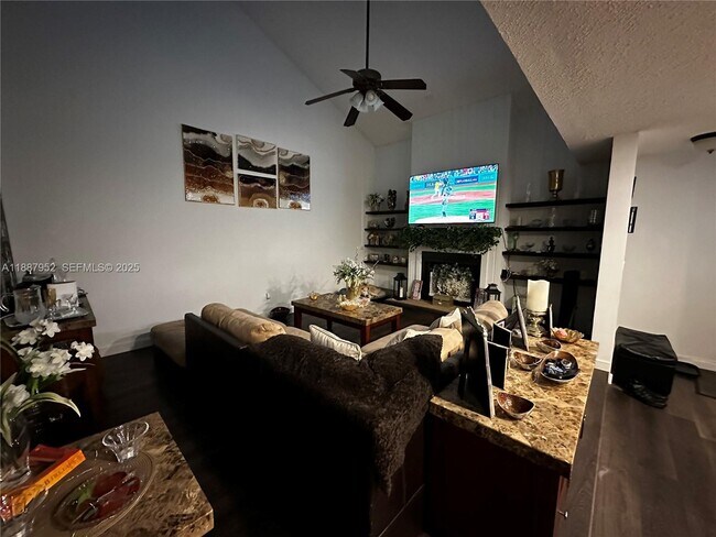 Building Photo - 3971 Coral Springs Dr