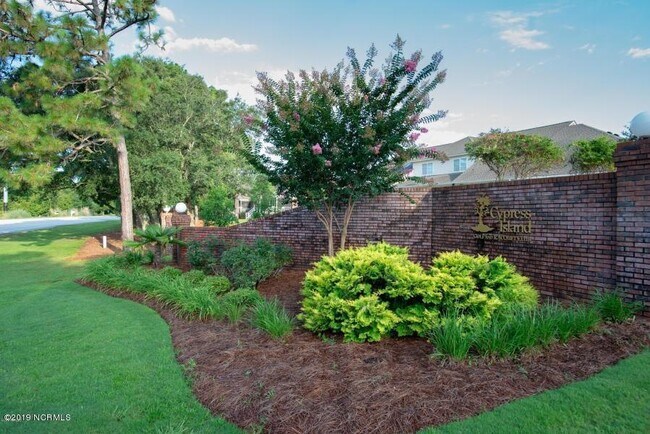 Building Photo - 7805 Cypress Island Dr