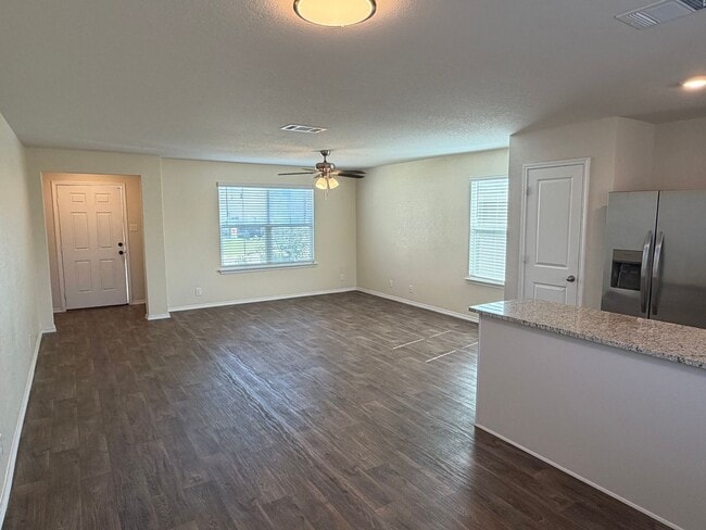 Building Photo - Redbird Ranch/ DR Horton Home For rent