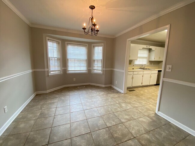 Building Photo - 1032 Emory Pl