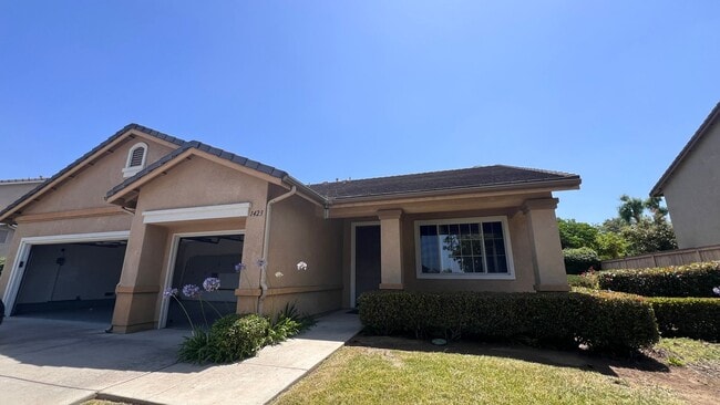 Primary Photo - Beautiful home in gated community! Spaciou...