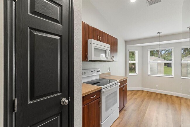 Building Photo - 2799 Thomas Ln