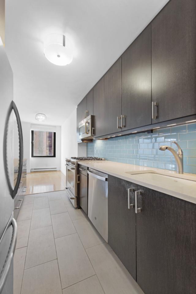 Building Photo - 2 bedroom in Brooklyn NY 11229