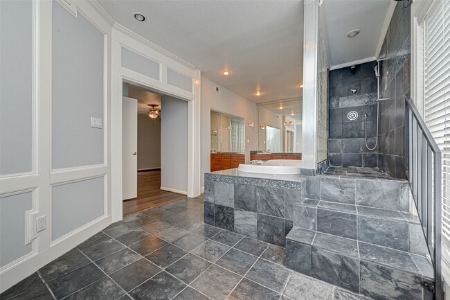 Building Photo - 2555 Bering Dr
