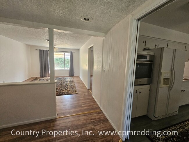 Building Photo - 3-Bedroom House on Corner Lot Available Now!