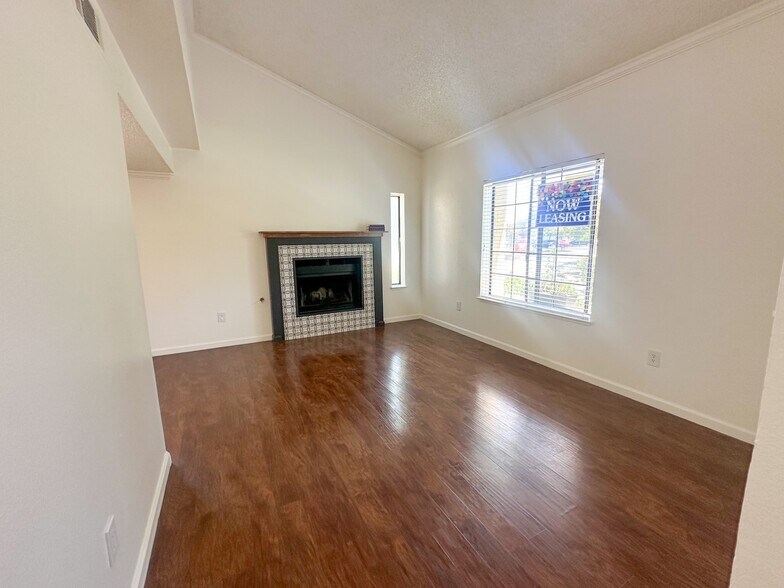 Building Photo - 3539 Bernal Ave
