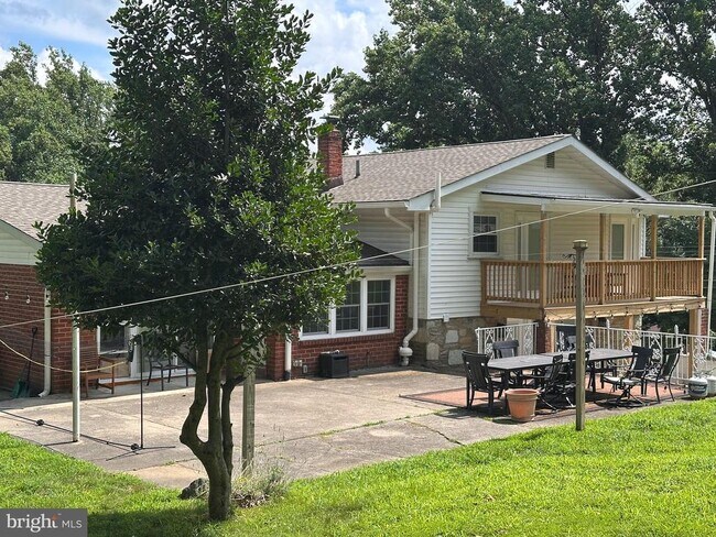 Building Photo - 536 Cardinal Dr